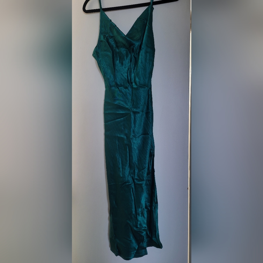 Brand new (never worn) Tobi satin cowl dress in Emerald (S)